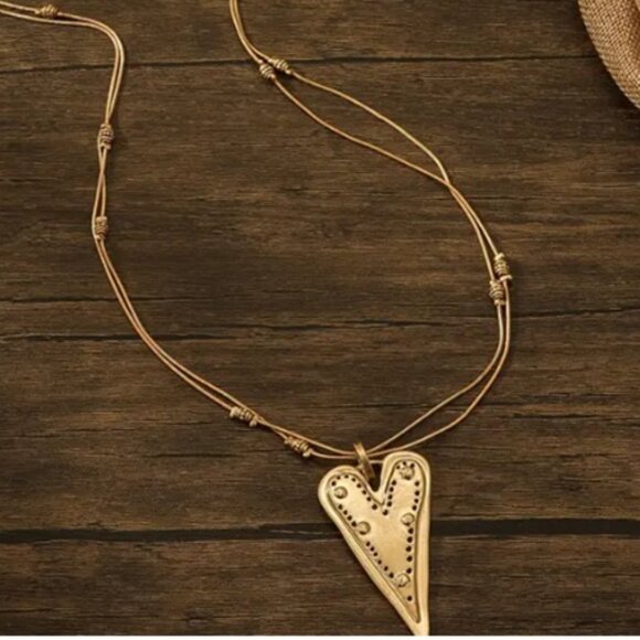 Bohemian Vintage Golden Double Layer Necklace with Heart Pendant & Beaded Accent - Picture 2 of 4